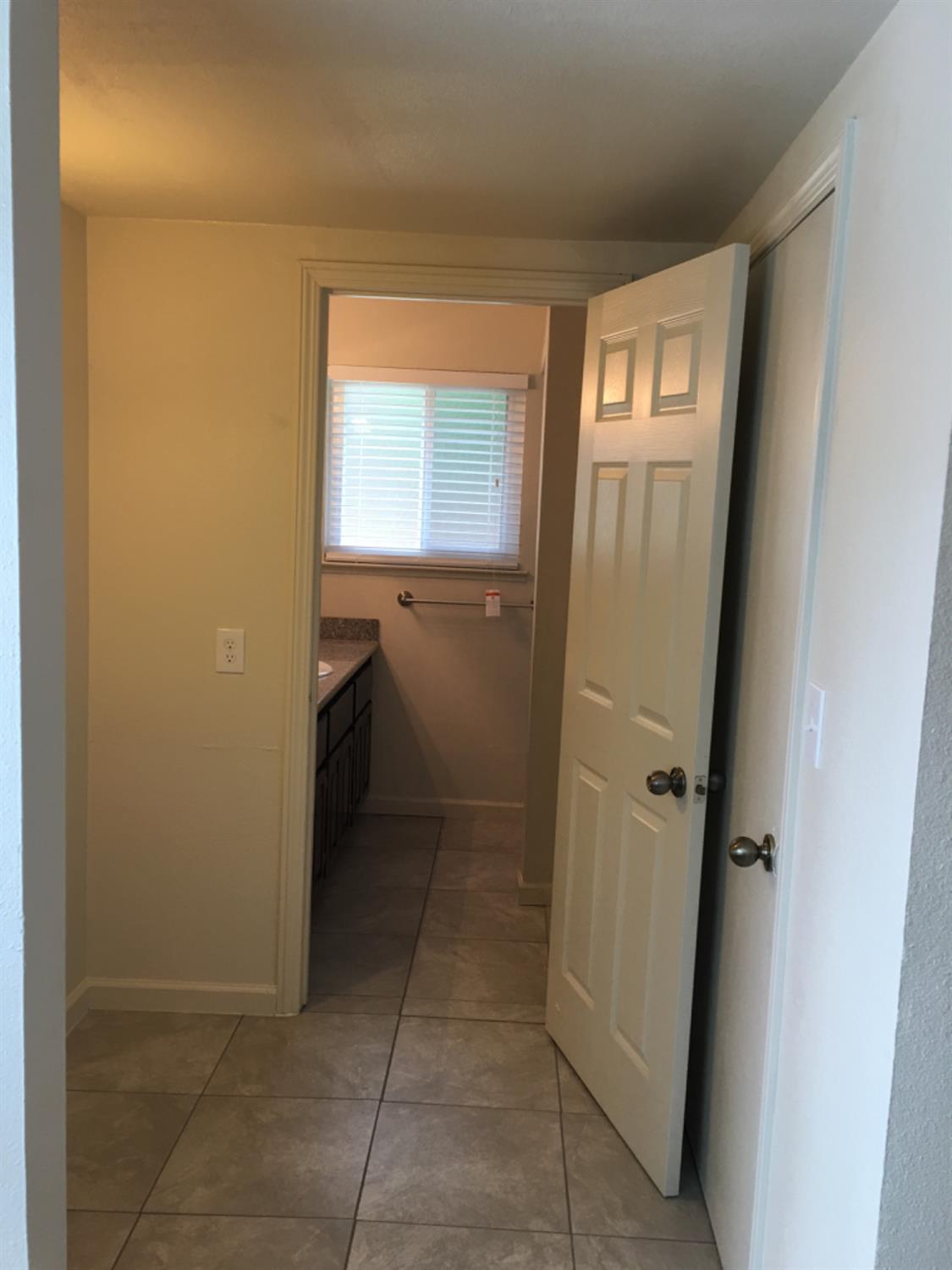 3279 Cherokee Ave, Merced, CA 95340