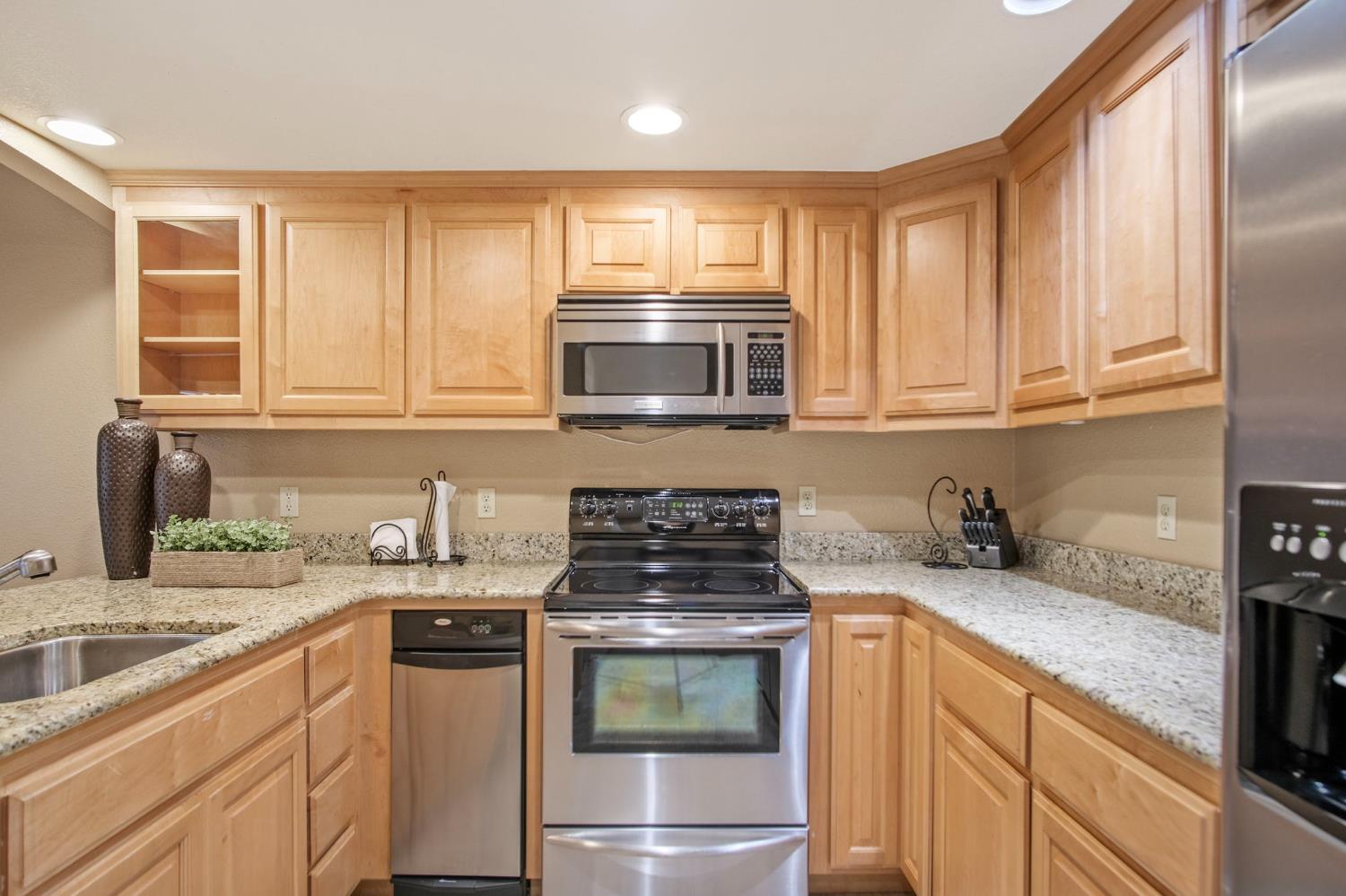 1816 Plaza De Maria, Modesto, CA 95350