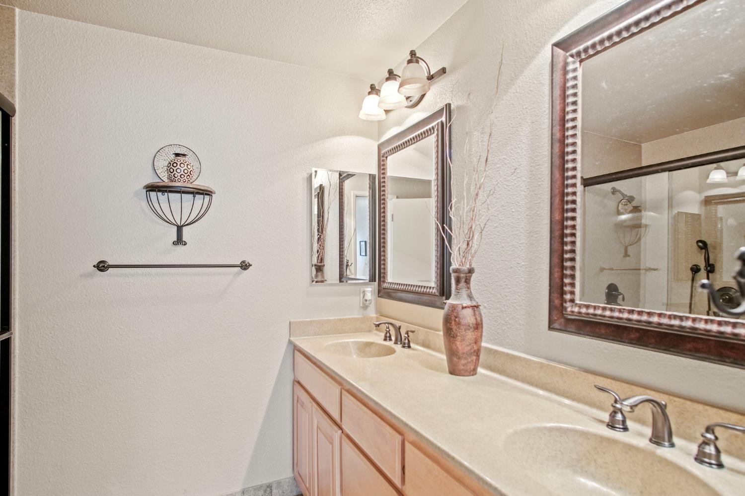 1816 Plaza De Maria, Modesto, CA 95350