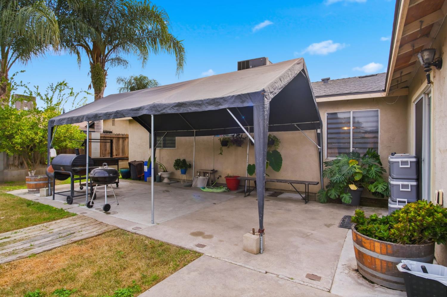 325 Ironwood Dr, Turlock, CA 95380