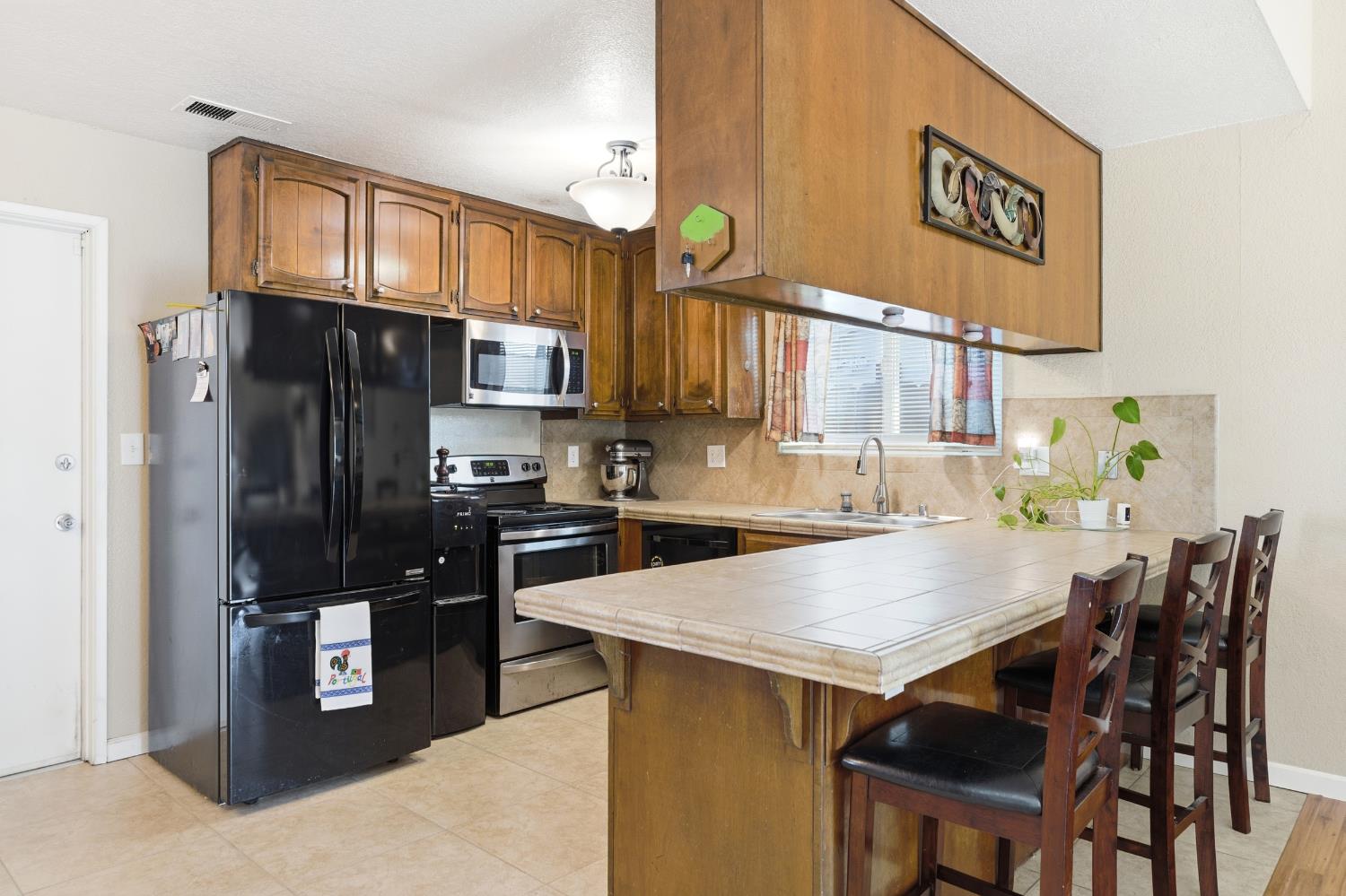 1520 Mable Ave, Modesto, CA 95355