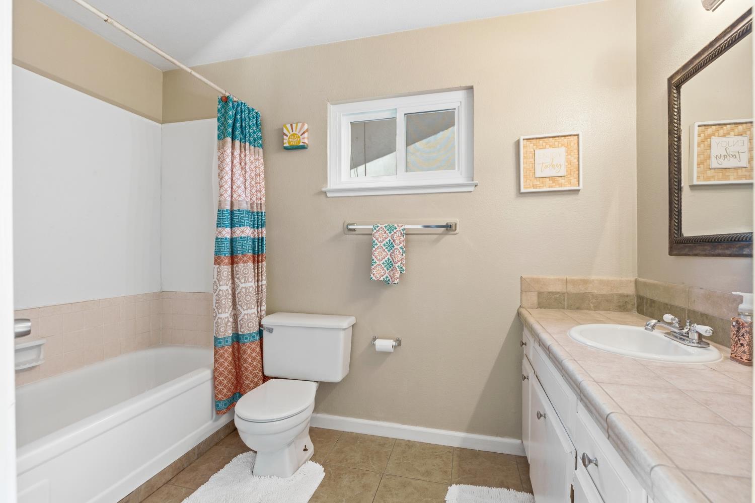 1520 Mable Ave, Modesto, CA 95355