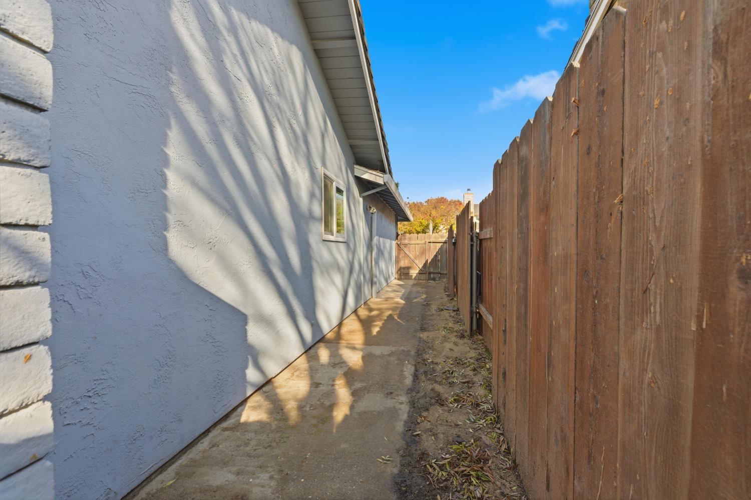 1520 Mable Ave, Modesto, CA 95355