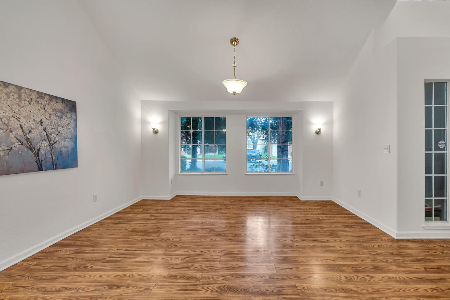 909 Neal St, Los Banos, CA 93635