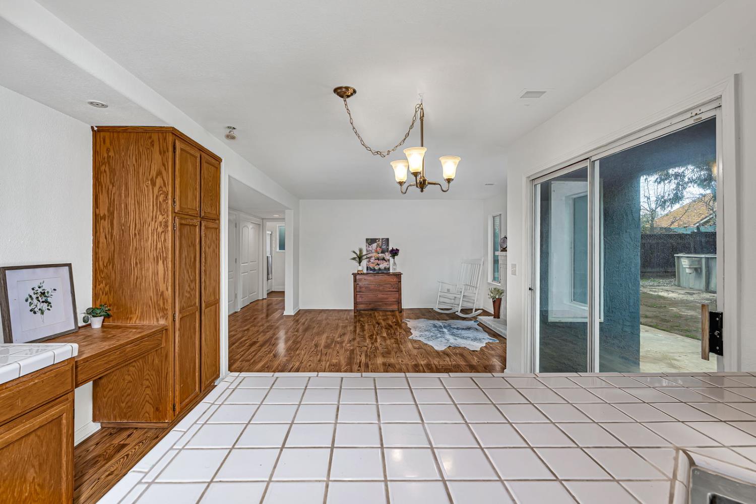 909 Neal St, Los Banos, CA 93635