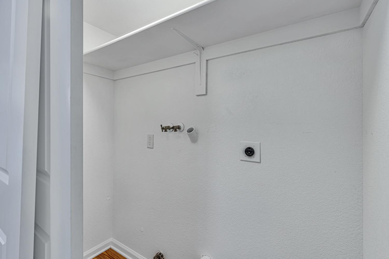 909 Neal St, Los Banos, CA 93635