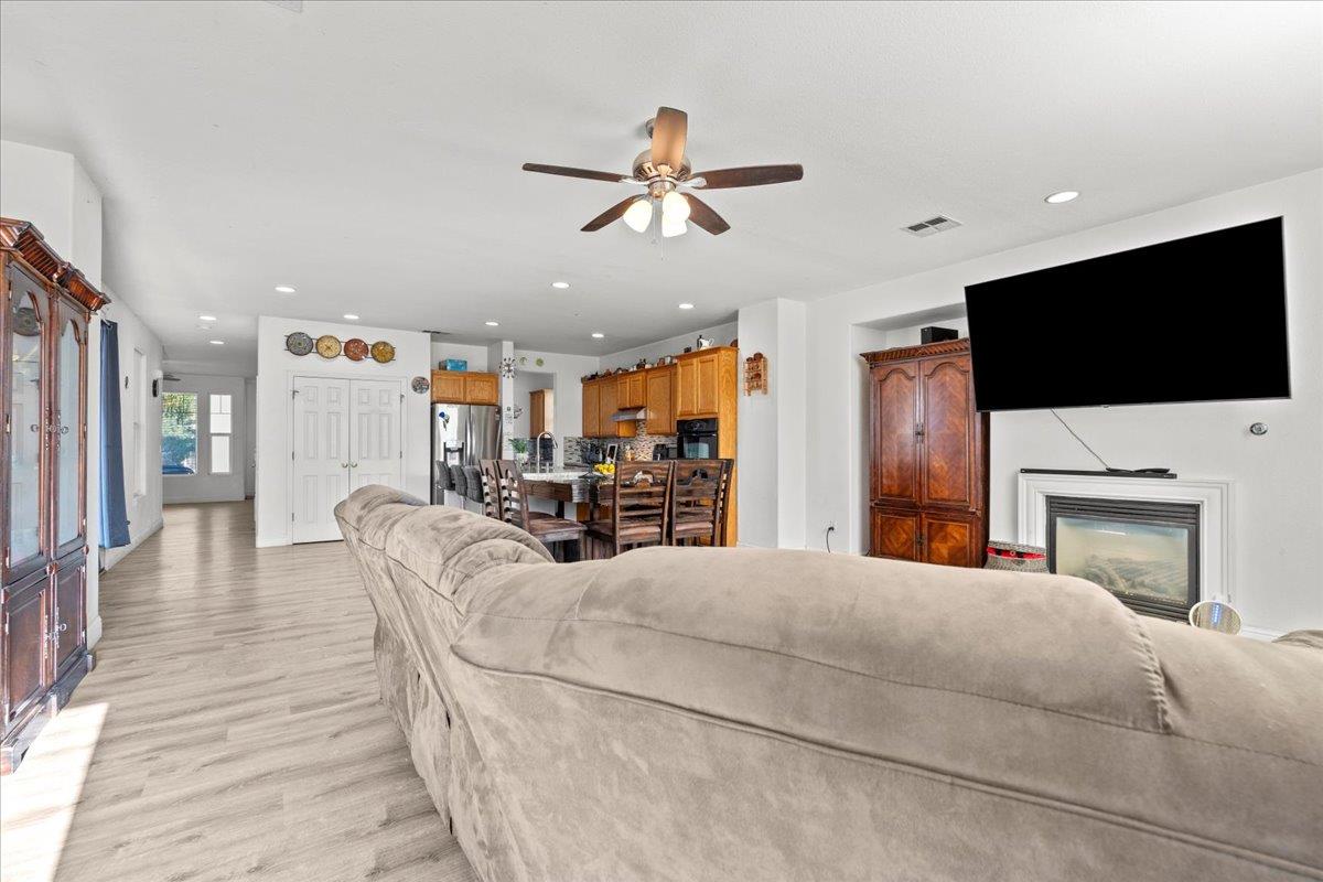 1314 Sutter Creek Ct, Patterson, CA 95363