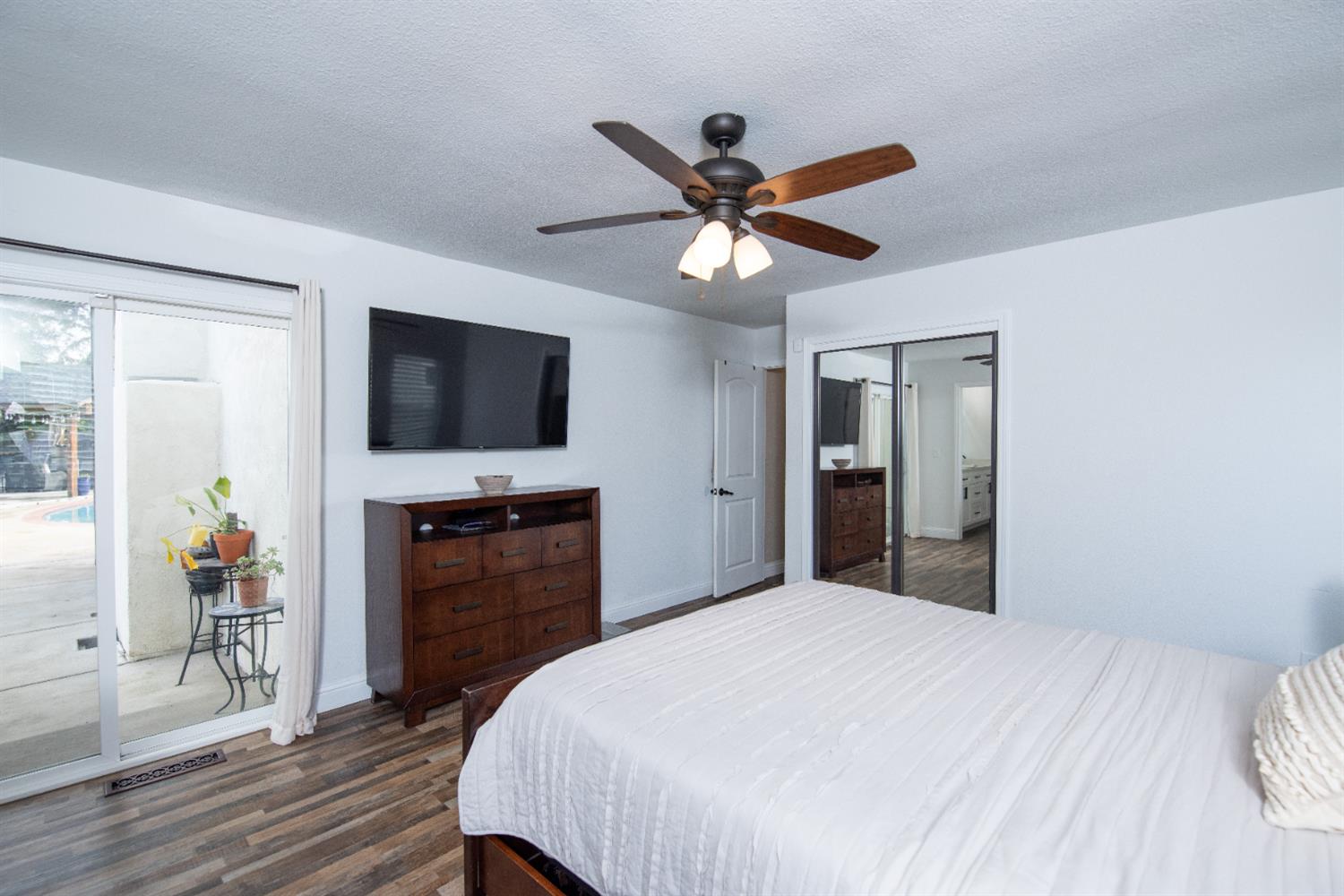 2601 Hobart Way, Modesto, CA 95358