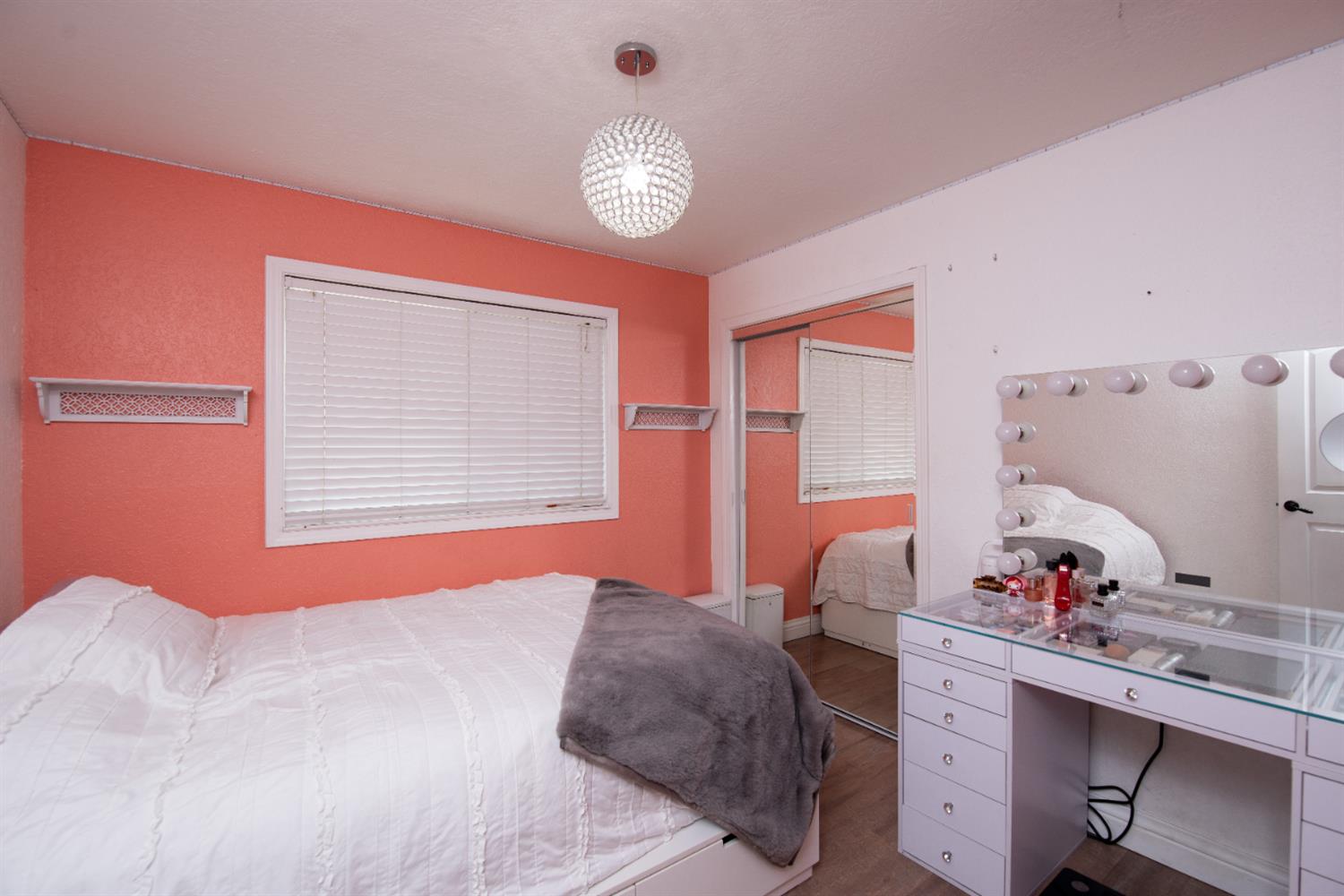 2601 Hobart Way, Modesto, CA 95358