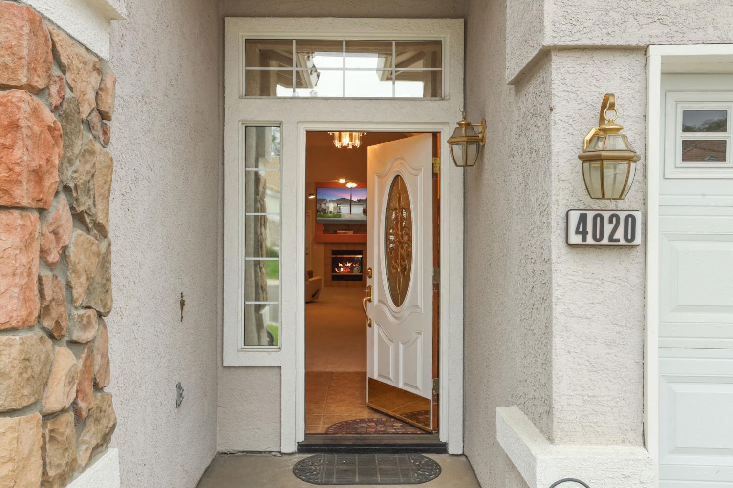 4020 Moss Rock Ct, Modesto, CA 95356