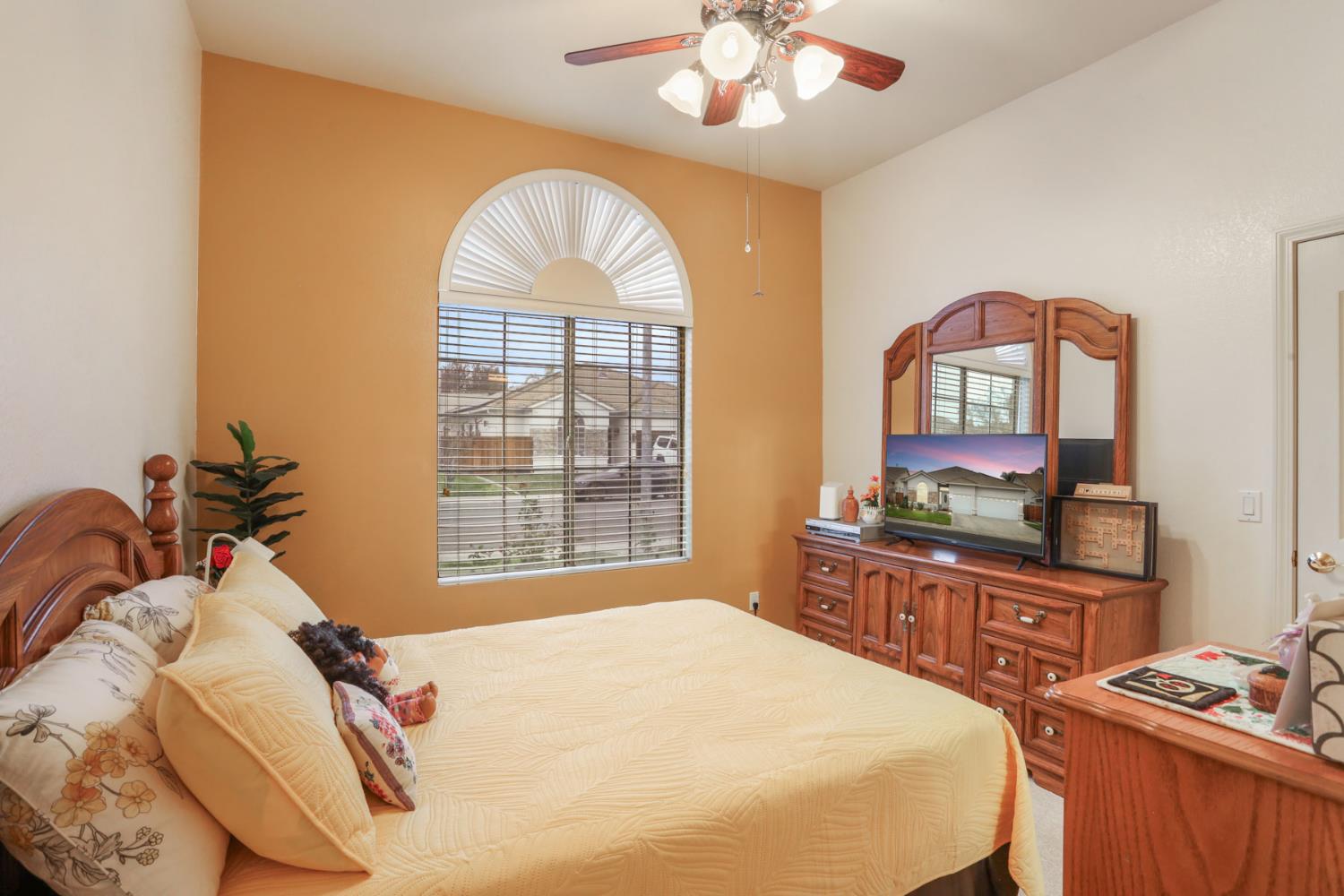 4020 Moss Rock Ct, Modesto, CA 95356