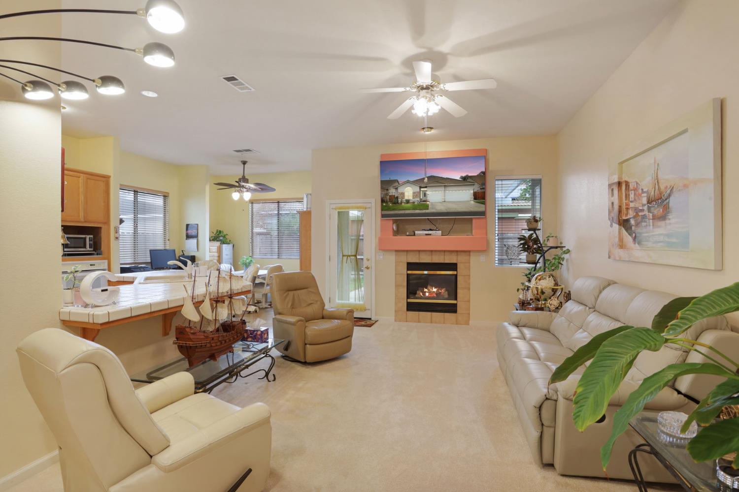 4020 Moss Rock Ct, Modesto, CA 95356