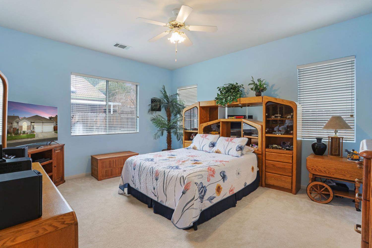 4020 Moss Rock Ct, Modesto, CA 95356