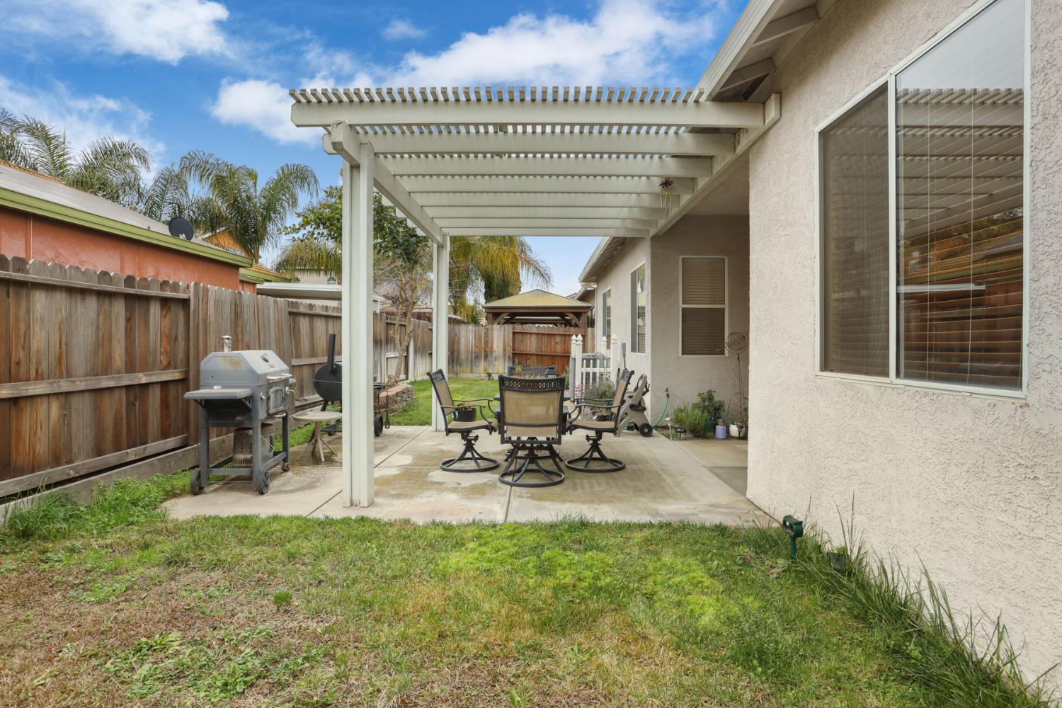 4020 Moss Rock Ct, Modesto, CA 95356