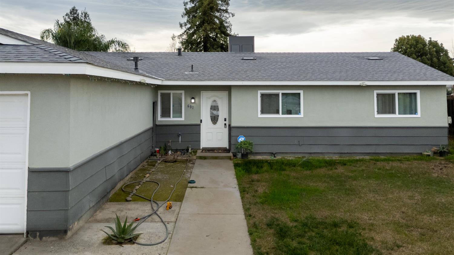 601 summit, Modesto, CA 95357