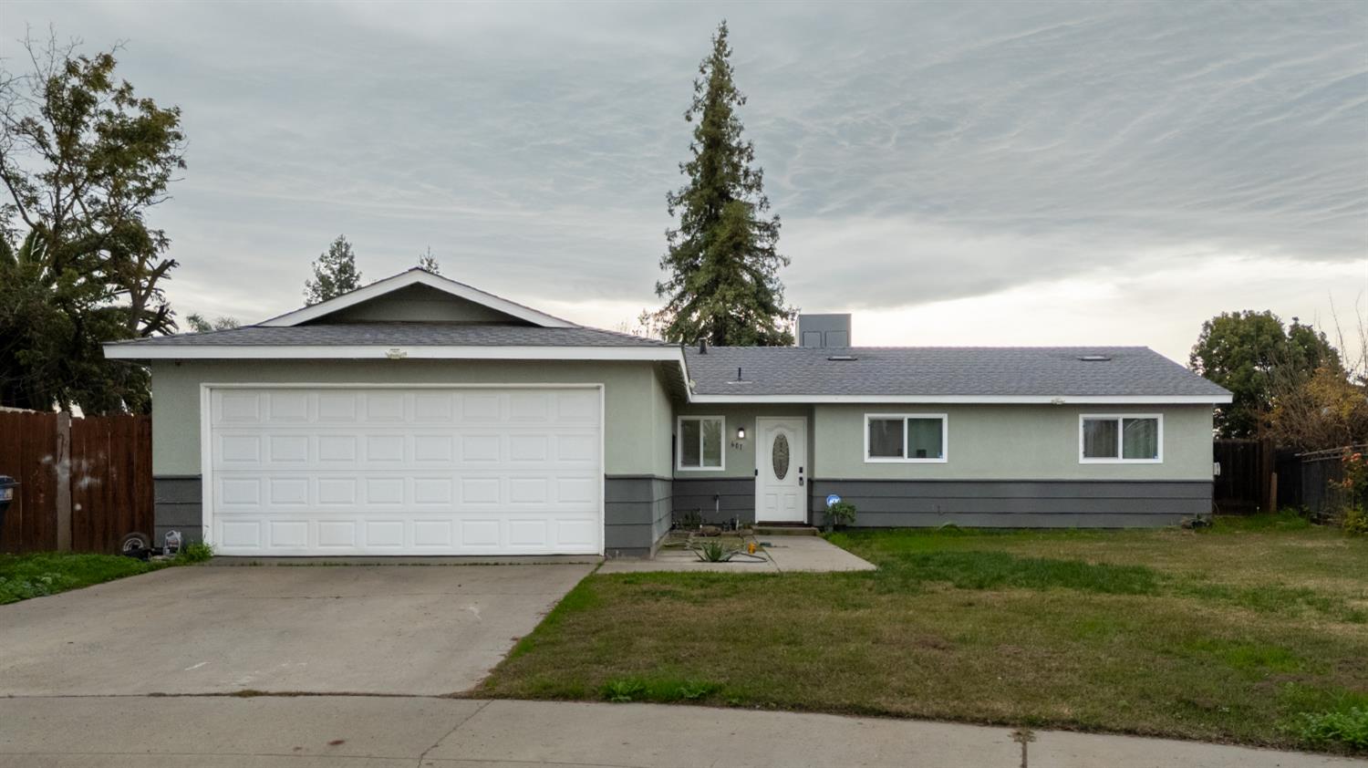 601 summit, Modesto, CA 95357