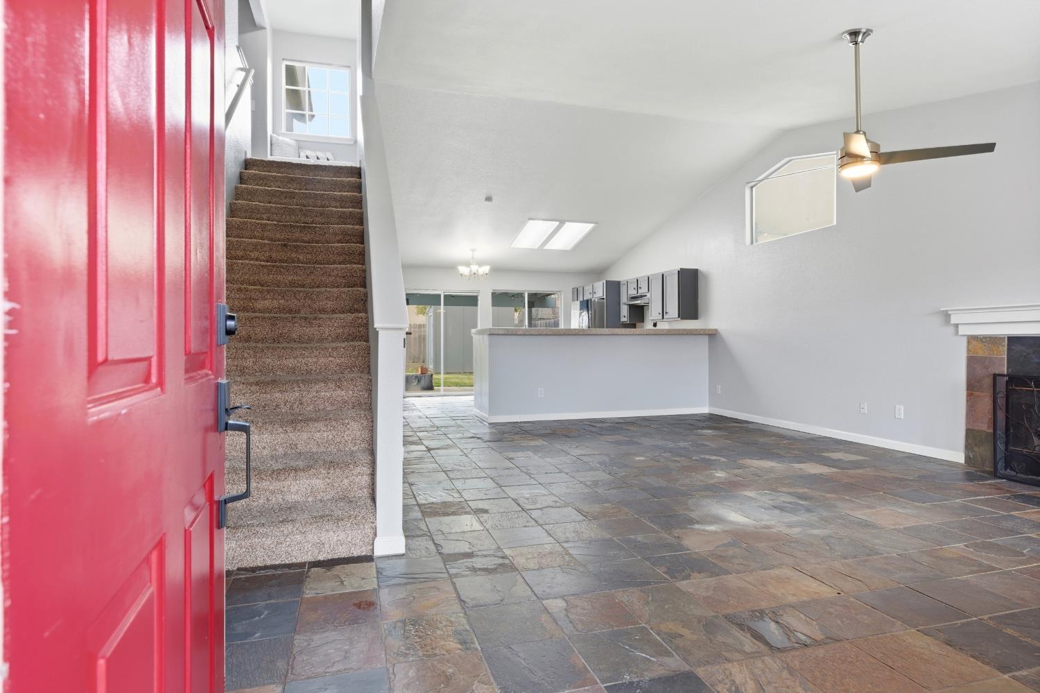 3904 Creedmoor Ave, Modesto, CA 95357