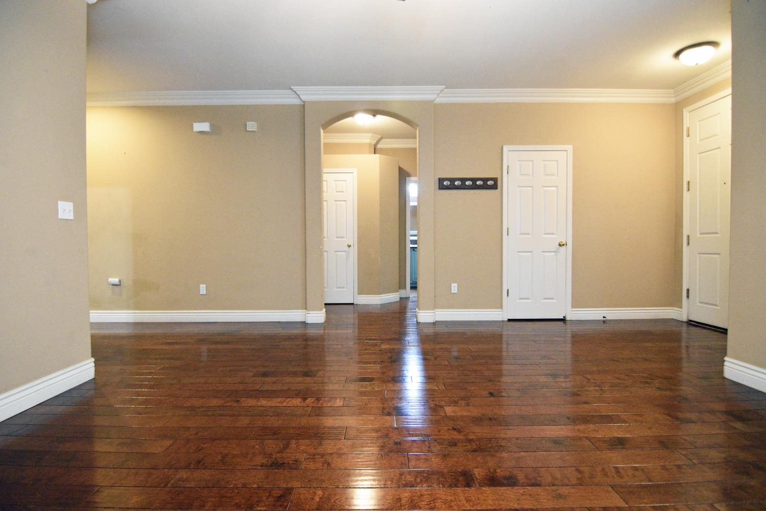 13702 Channel Ln, Waterford, CA 95386