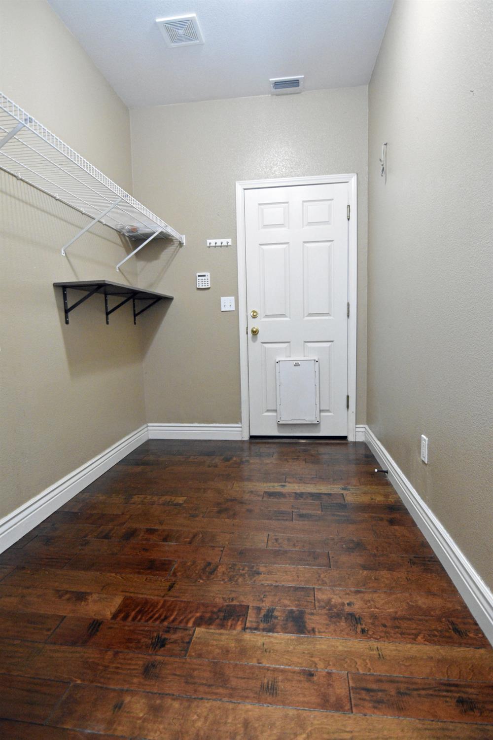 13702 Channel Ln, Waterford, CA 95386