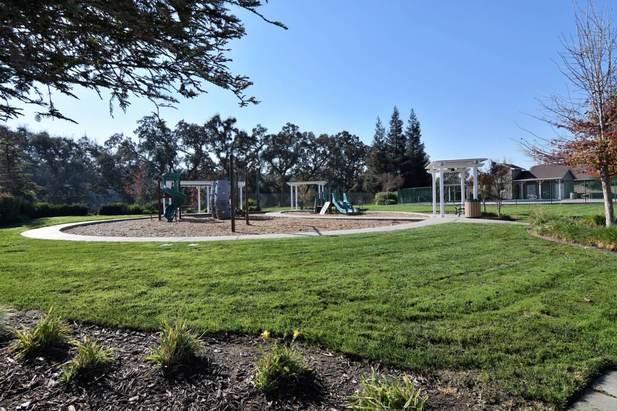 13702 Channel Ln, Waterford, CA 95386