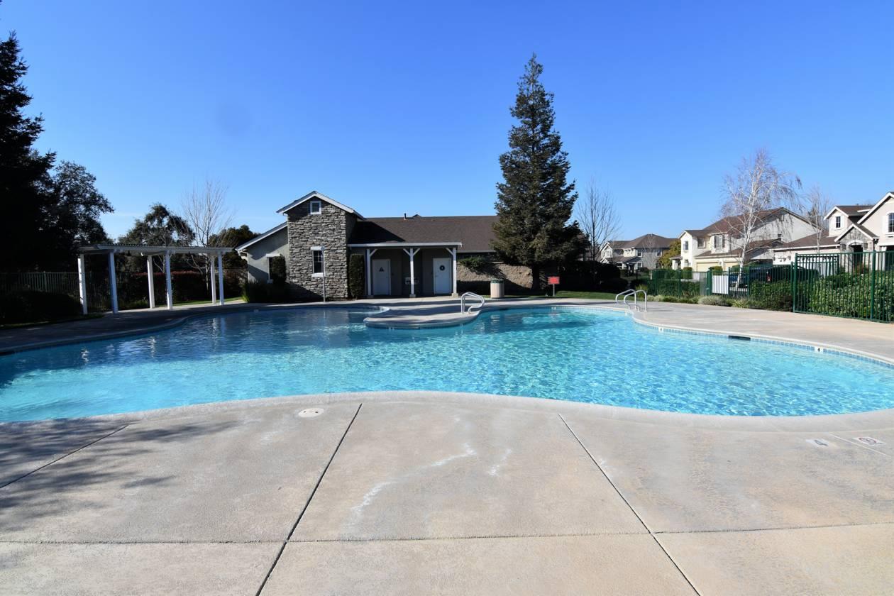 13702 Channel Ln, Waterford, CA 95386