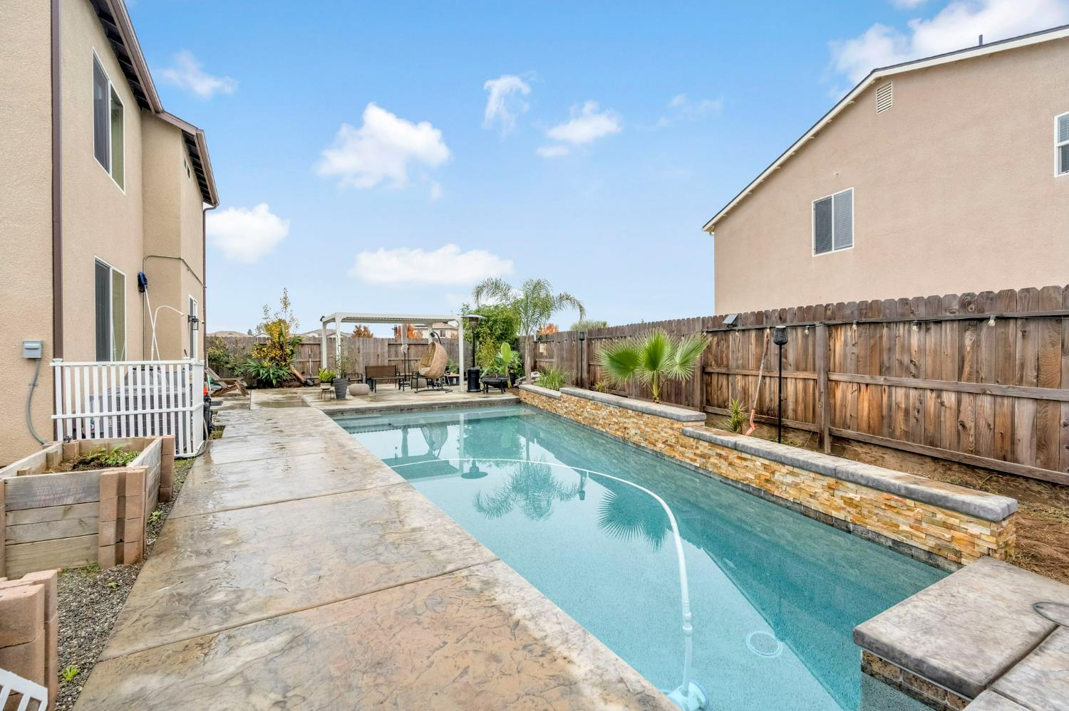 888 Descanso Ave, Clovis, CA 93619