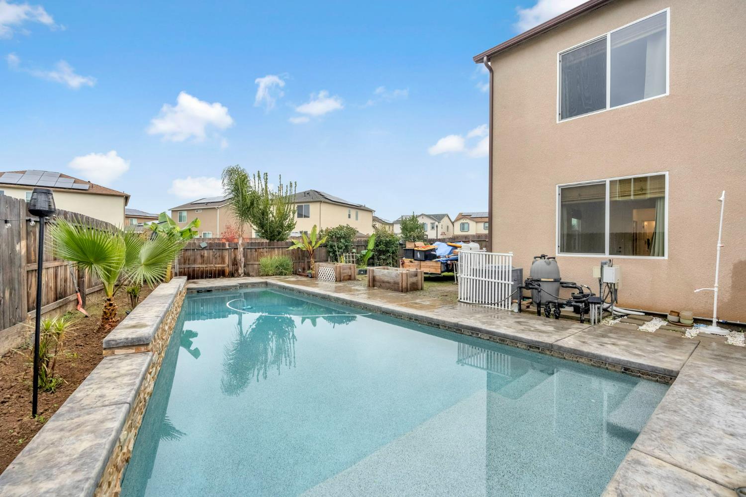 888 Descanso Ave, Clovis, CA 93619