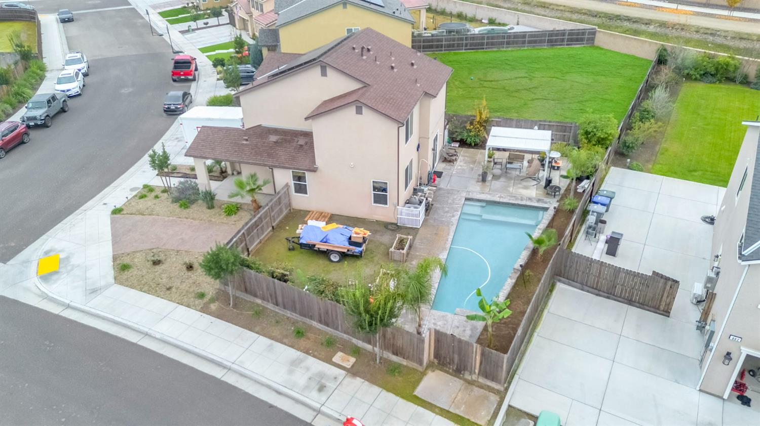 888 Descanso Ave, Clovis, CA 93619