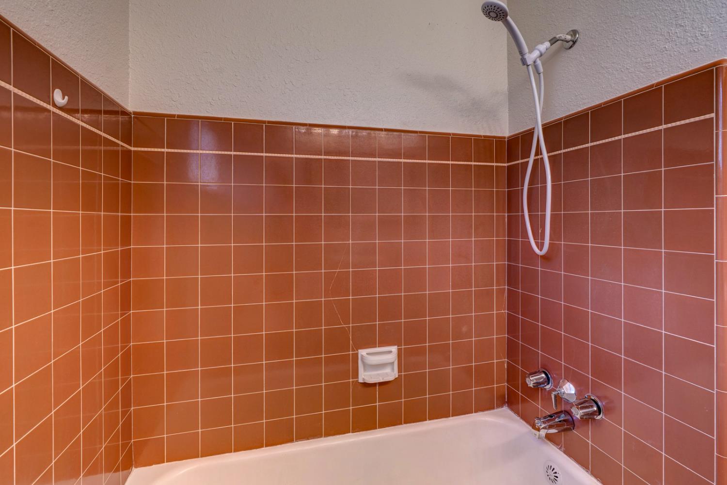 1402 S Nevada Ave, Los Banos, CA 93635