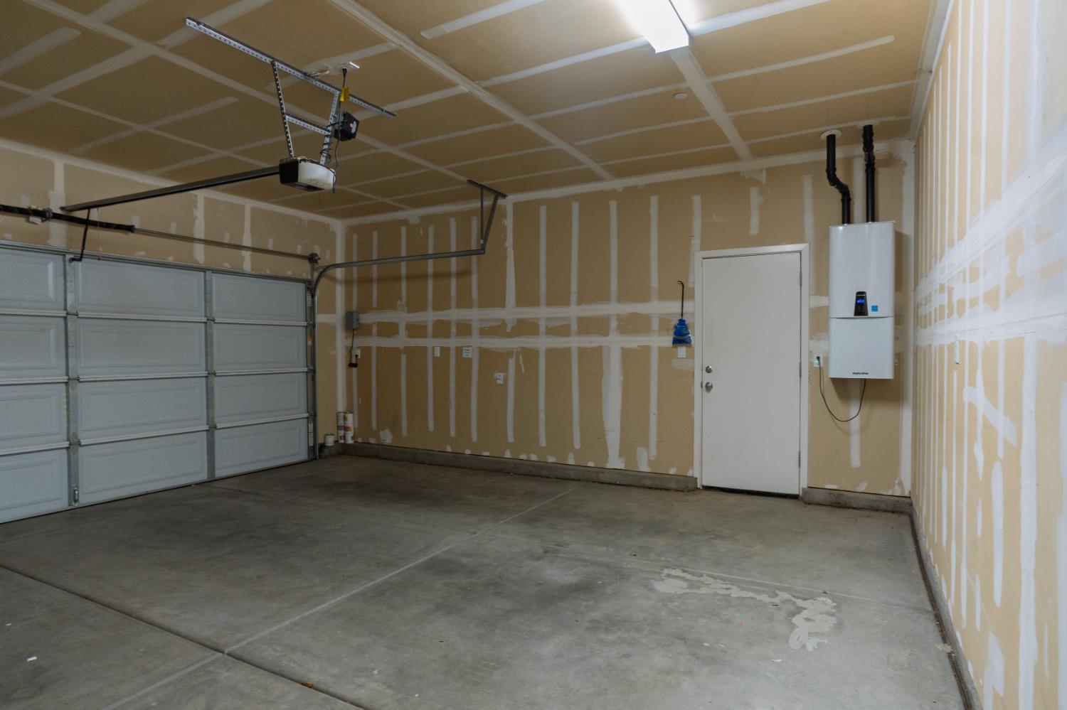 1705 Spadafore St, Los Banos, CA 93635