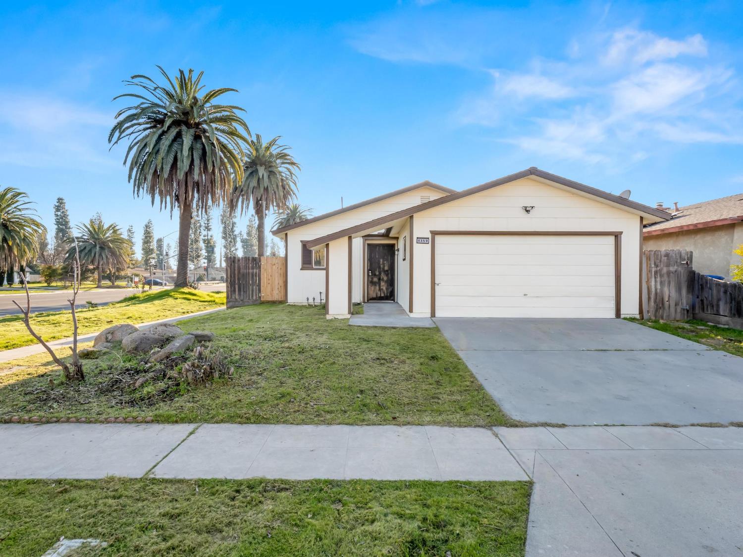 4359 W Cardiff Ave, Fresno, CA 93722