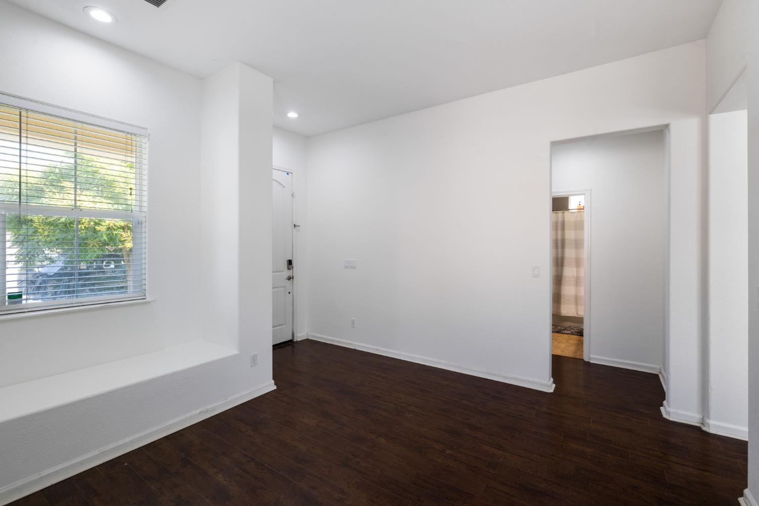 562 Ranger St, Oakdale, CA 95361