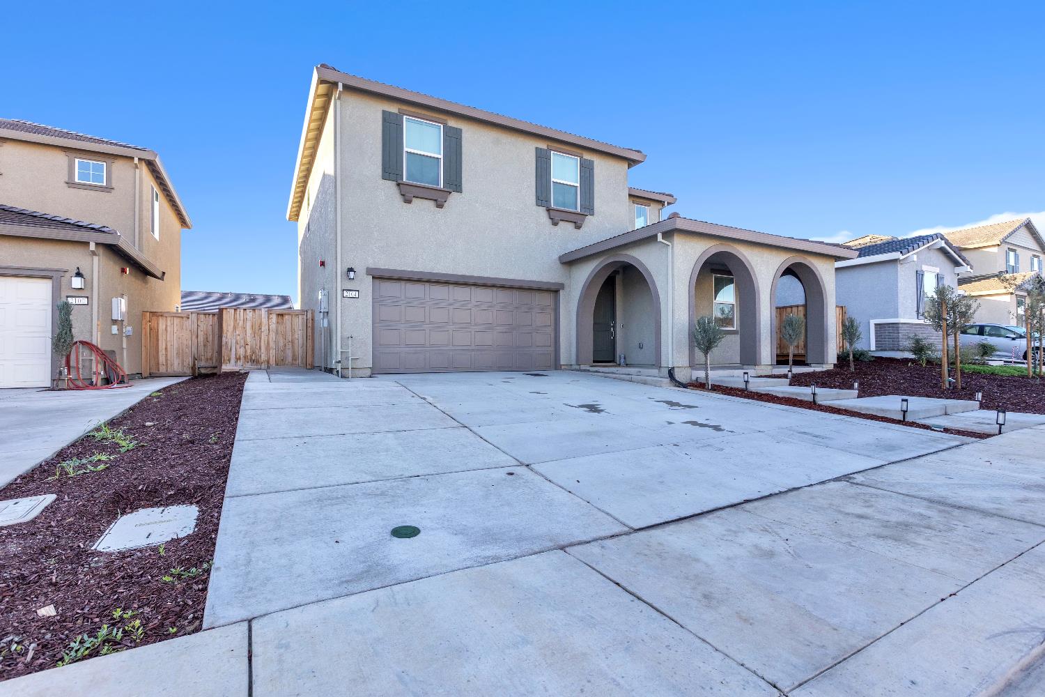 2104 Kimes Ranch Rd, Patterson, CA 95363