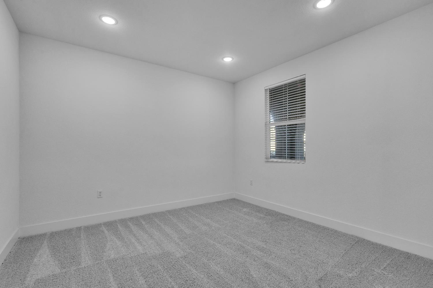 2104 Kimes Ranch Rd, Patterson, CA 95363