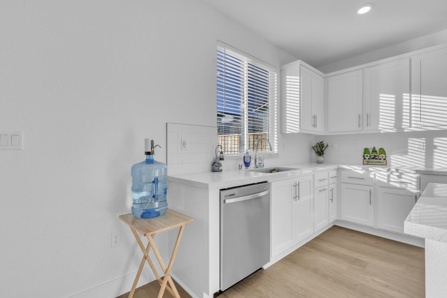 2104 Kimes Ranch Rd, Patterson, CA 95363