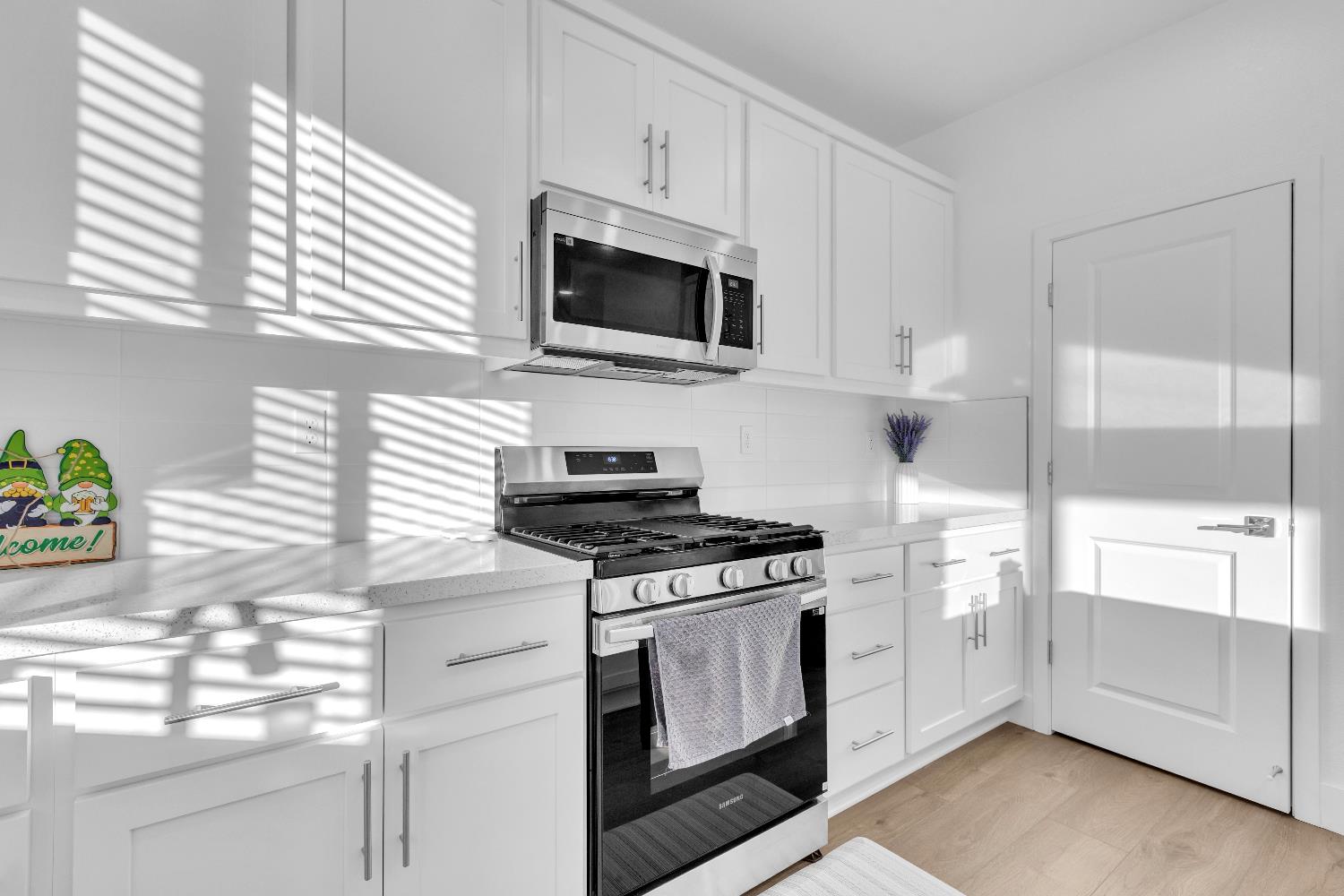 2104 Kimes Ranch Rd, Patterson, CA 95363