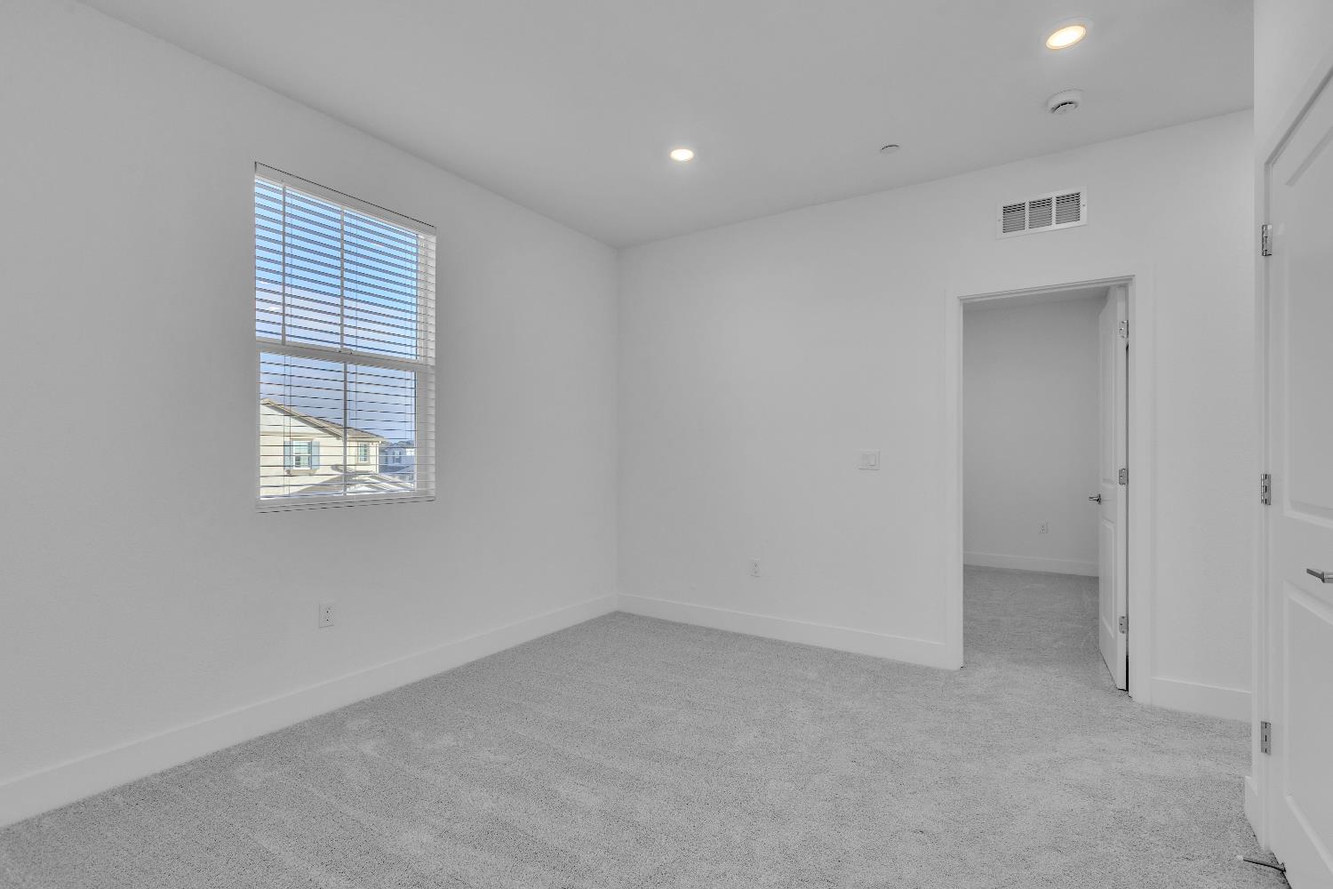 2104 Kimes Ranch Rd, Patterson, CA 95363