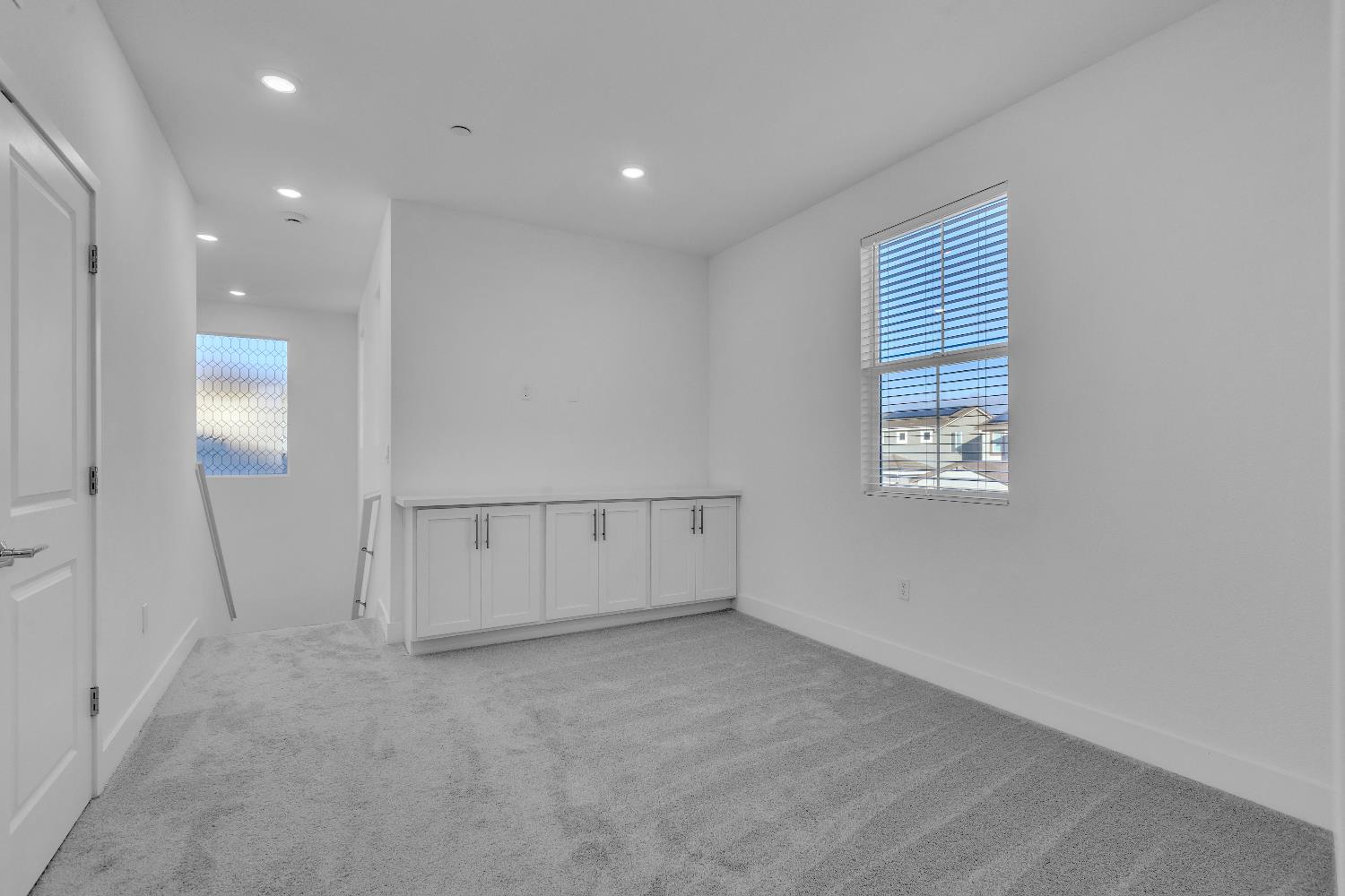 2104 Kimes Ranch Rd, Patterson, CA 95363