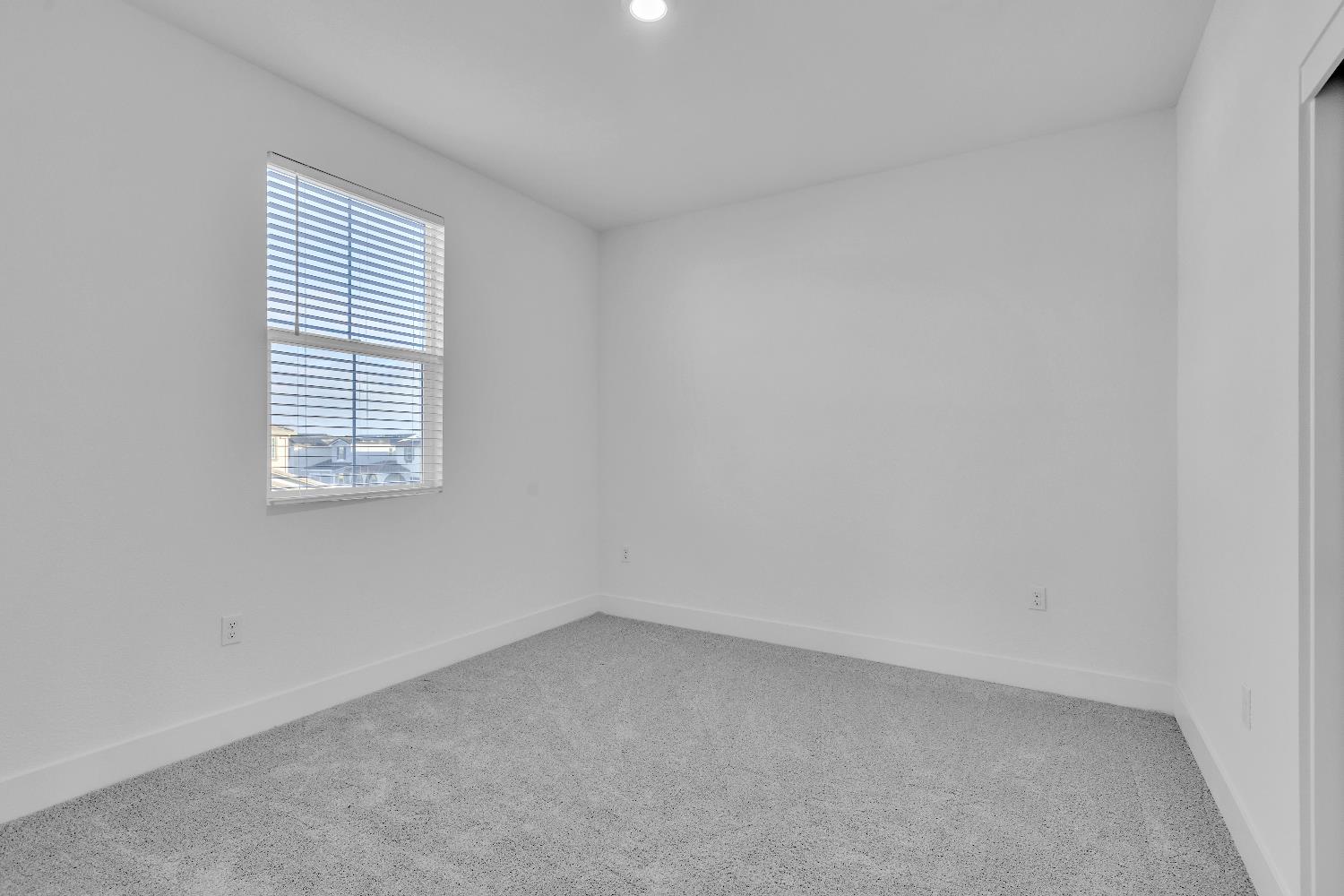 2104 Kimes Ranch Rd, Patterson, CA 95363