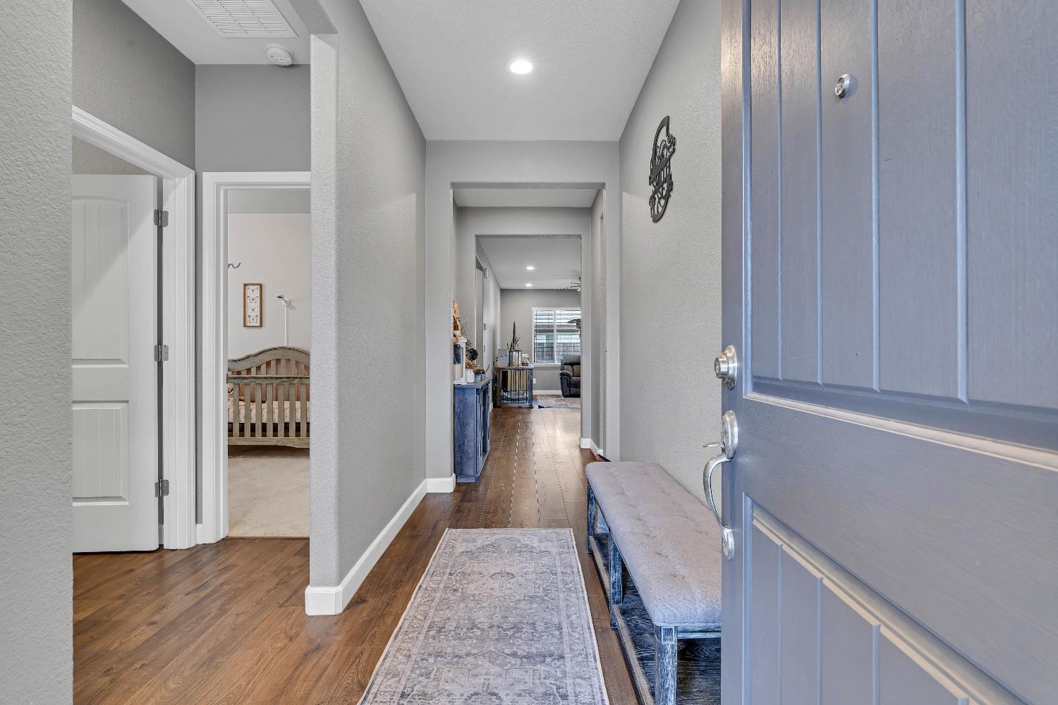 203 River Pointe Dr, Waterford, CA 95386