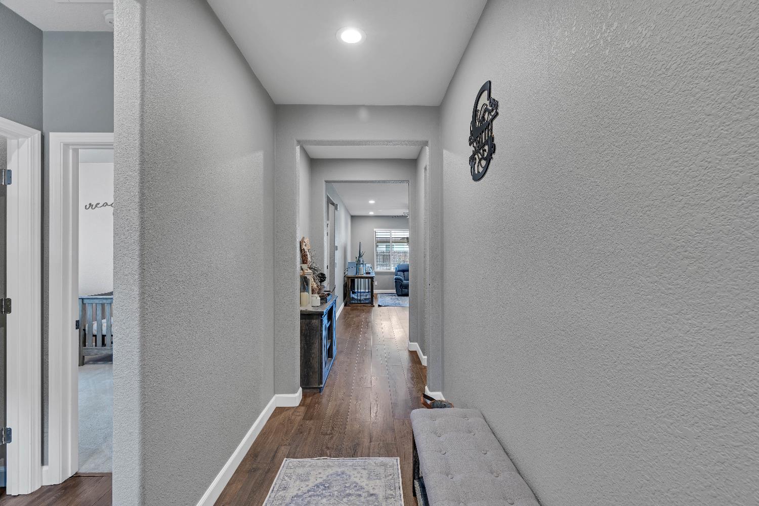 203 River Pointe Dr, Waterford, CA 95386