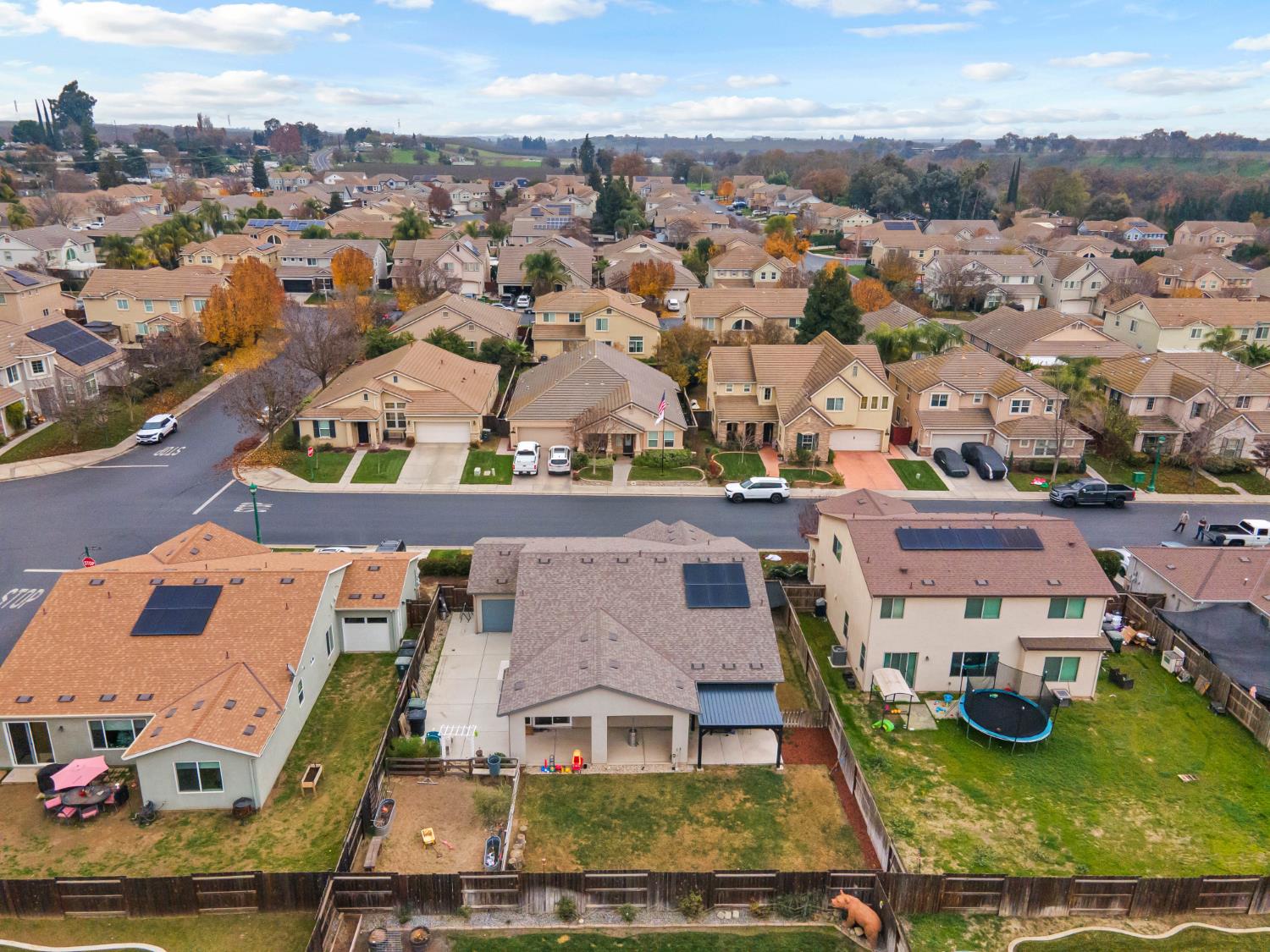 203 River Pointe Dr, Waterford, CA 95386
