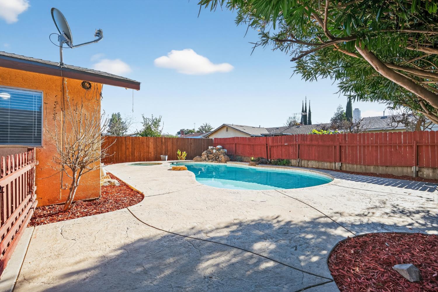 2016 Nimrood Dr, Ceres, CA 95307