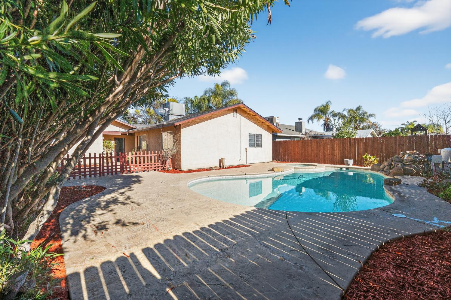 2016 Nimrood Dr, Ceres, CA 95307