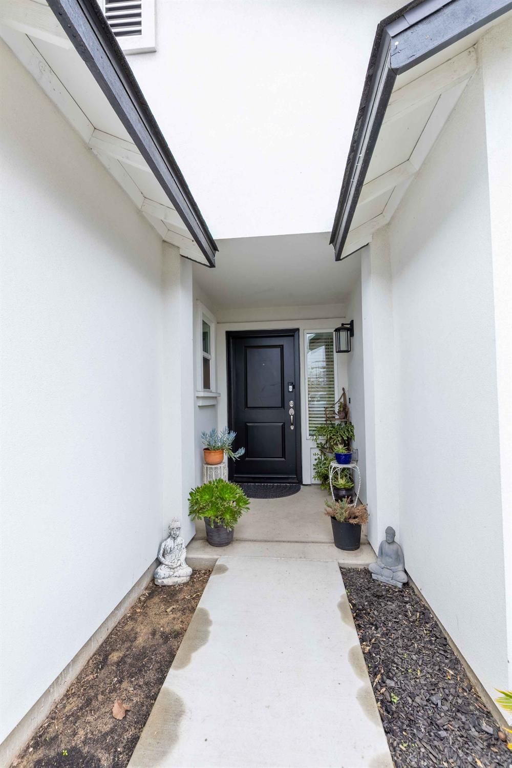 928 Alamo Ave, Modesto, CA 95351