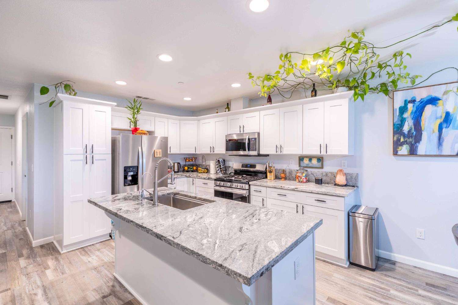 928 Alamo Ave, Modesto, CA 95351