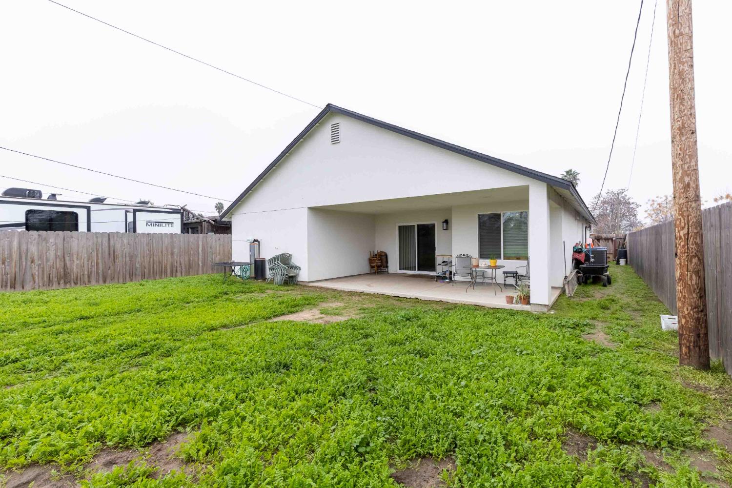 928 Alamo Ave, Modesto, CA 95351