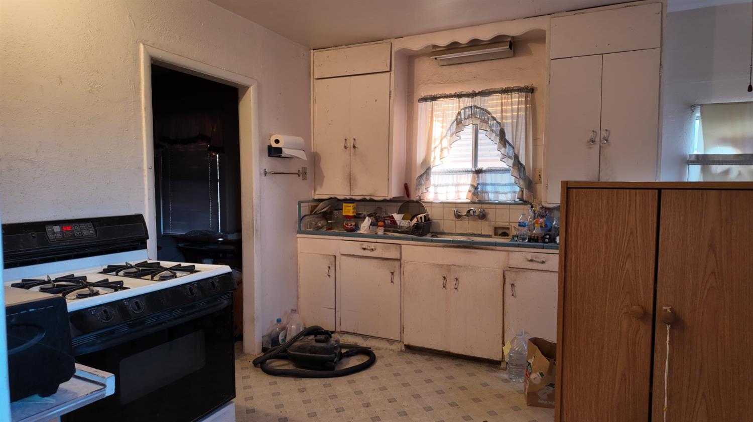 430 Laurel Ave, Modesto, CA 95351