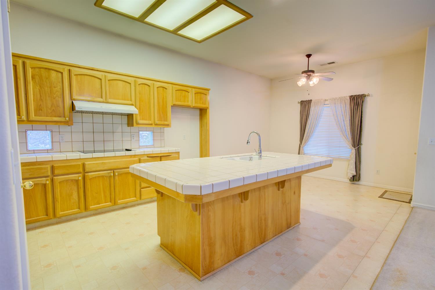 4115 Bella Vista St, Chowchilla, CA 93610