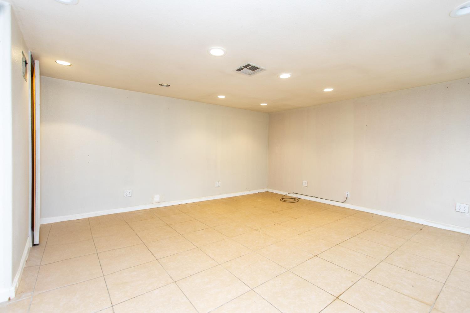 4342 Vassar Ave, Merced, CA 95341